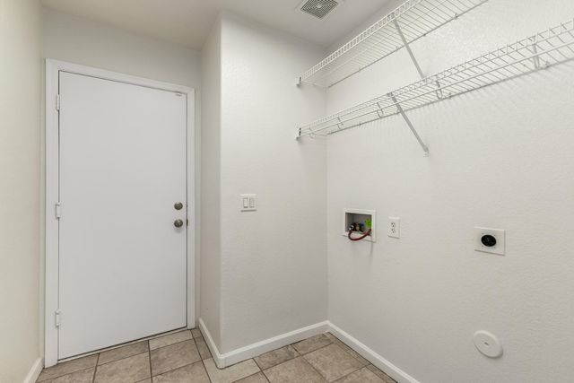 8821 W Loma Lane, Peoria, AZ 85345