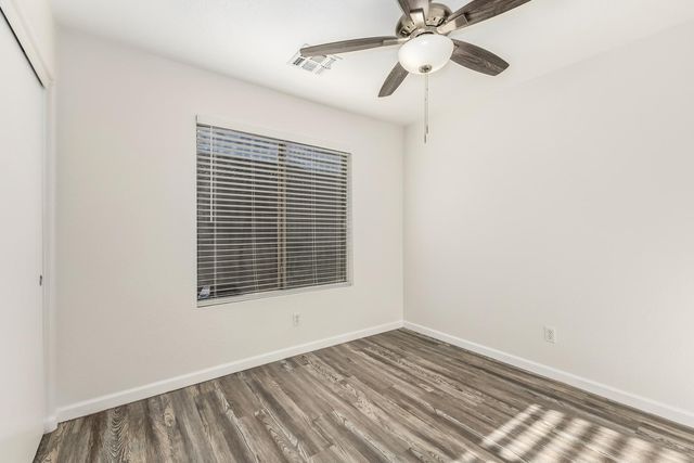 8821 W Loma Lane, Peoria, AZ 85345