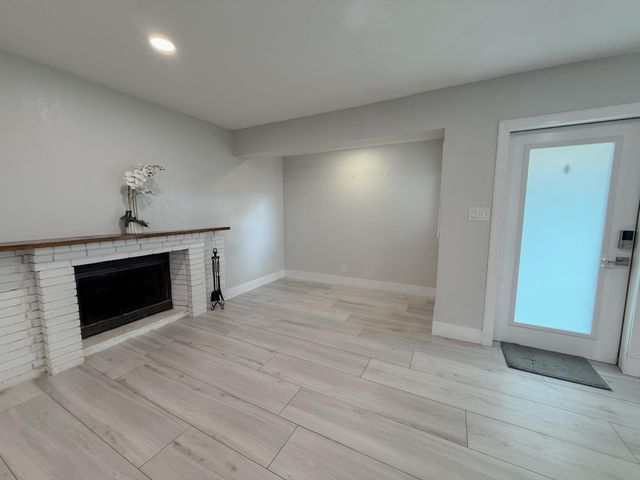 320 NE 60th Street, Oakland Park, FL 33334