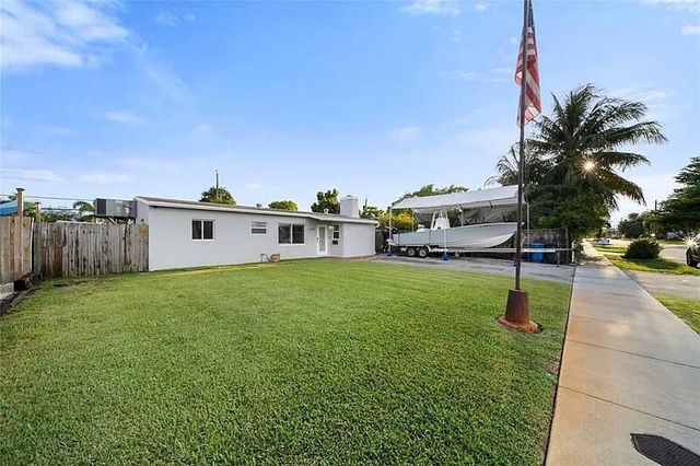 320 NE 60th Street, Oakland Park, FL 33334