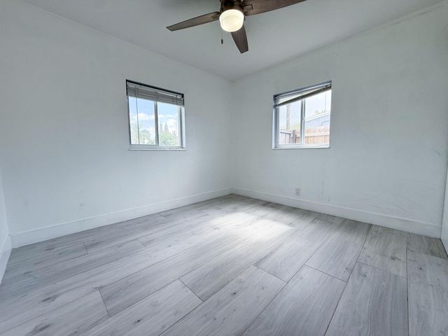320 NE 60th Street, Oakland Park, FL 33334