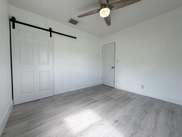 320 NE 60th Street, Oakland Park, FL 33334