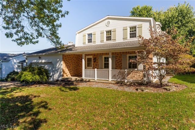 6137 Acatello Place, Poland, OH 44514