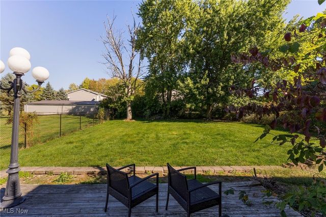 6137 Acatello Place, Poland, OH 44514