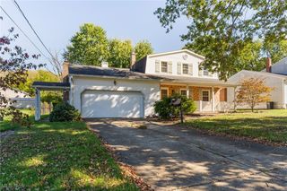 6137 Acatello Place, Poland, OH 44514