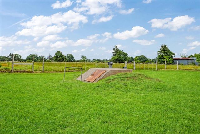 3472 Desvoignes Road, Denison, TX 75021
