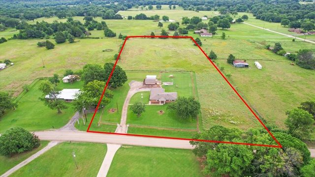 3472 Desvoignes Road, Denison, TX 75021