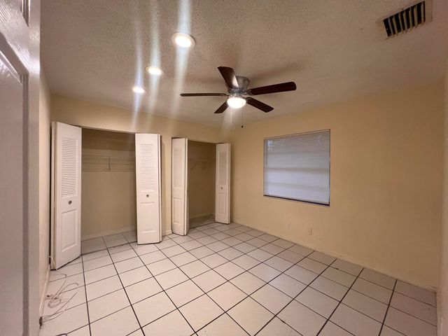 5320 Elmhurst Road B, West Palm Beach, FL 33417