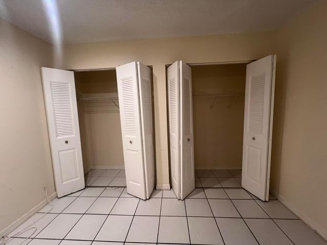 5320 Elmhurst Road B, West Palm Beach, FL 33417