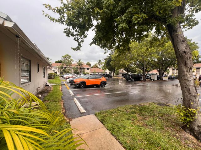 5320 Elmhurst Road B, West Palm Beach, FL 33417