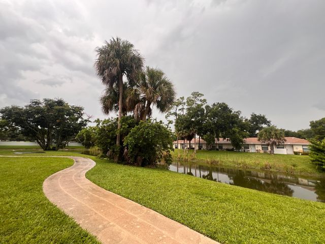 5320 Elmhurst Road B, West Palm Beach, FL 33417