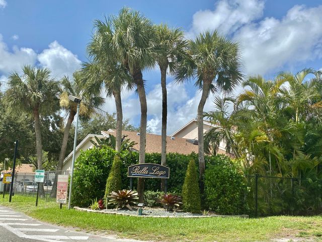 5320 Elmhurst Road B, West Palm Beach, FL 33417