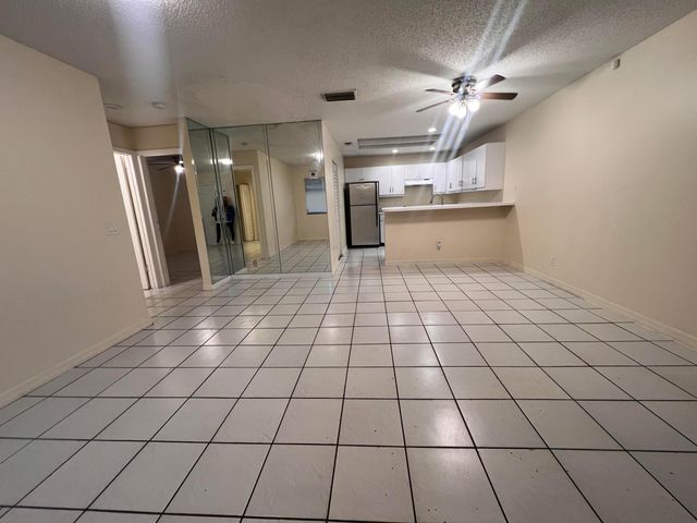 5320 Elmhurst Road B, West Palm Beach, FL 33417