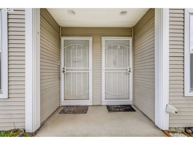 14134 E BURNSIDE St 2, Portland, OR 97233