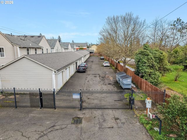 14134 E BURNSIDE St 2, Portland, OR 97233