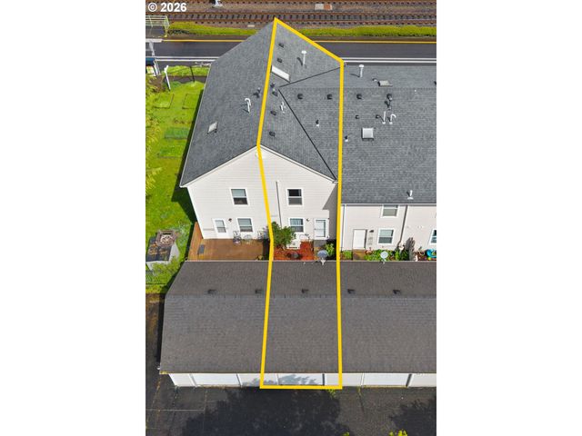 14134 E BURNSIDE St 2, Portland, OR 97233