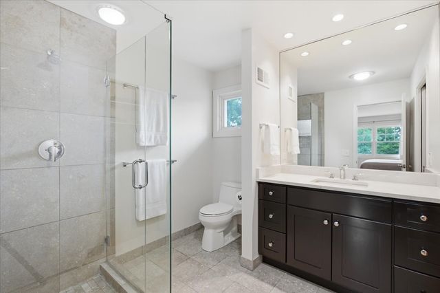 1006 Meadowlark Lane, Glenview, IL 60025