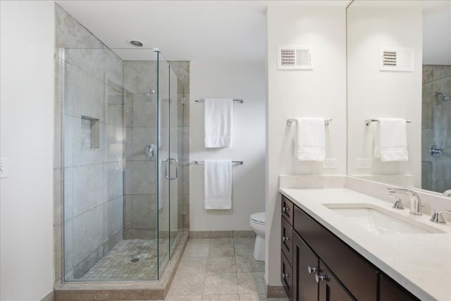 1006 Meadowlark Lane, Glenview, IL 60025