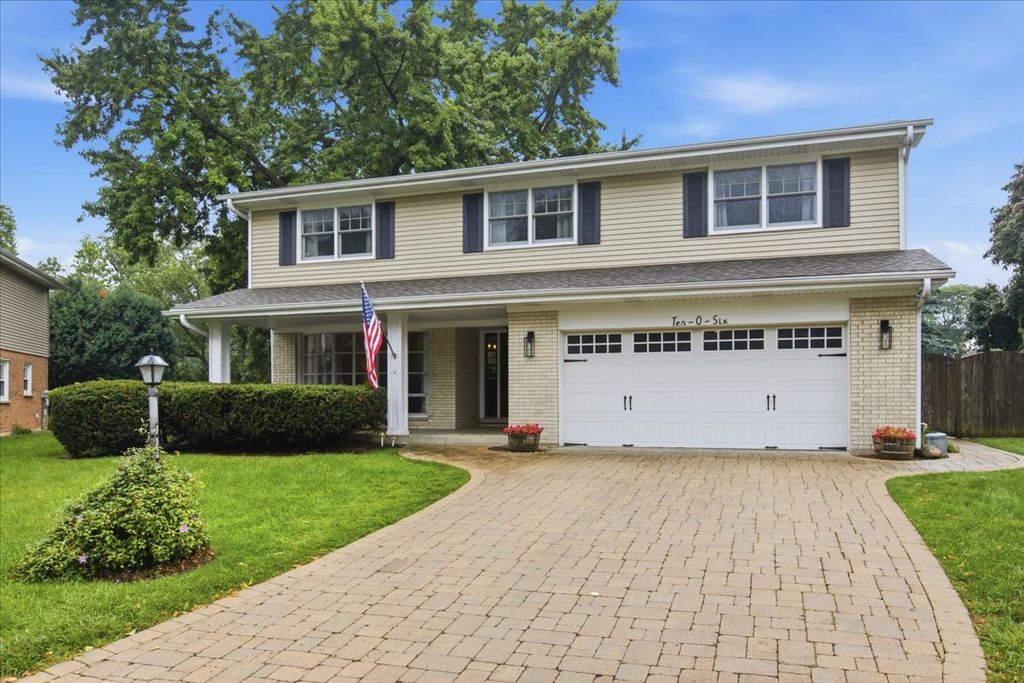 1006 Meadowlark Lane, Glenview, IL 60025