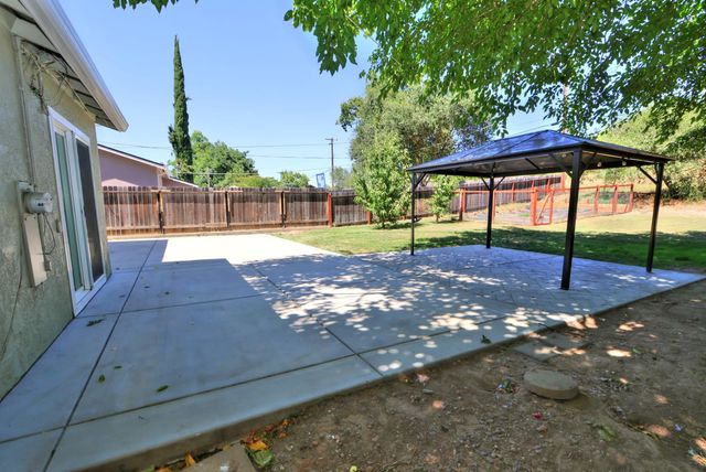 7016 Bobby St, Orangevale, CA 95662
