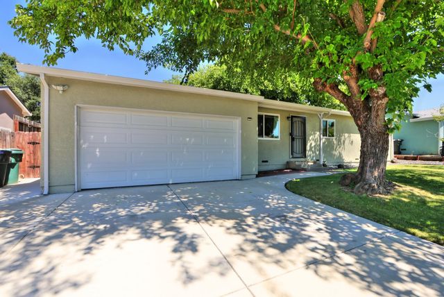 7016 Bobby St, Orangevale, CA 95662