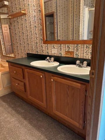 35532 M 40, Paw Paw, MI 49079