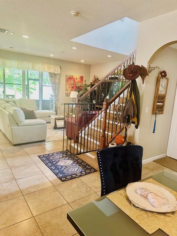 9205 Dupont Place, Wellington, FL 33414