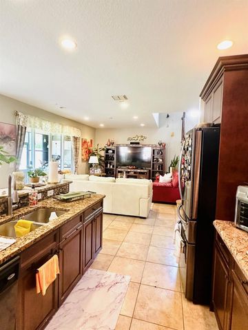 9205 Dupont Place, Wellington, FL 33414