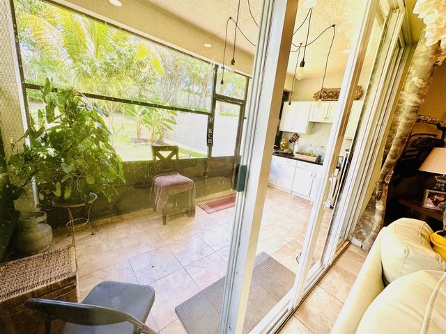 9205 Dupont Place, Wellington, FL 33414