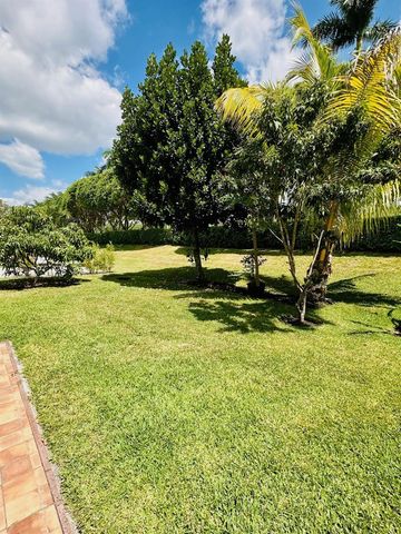 9205 Dupont Place, Wellington, FL 33414