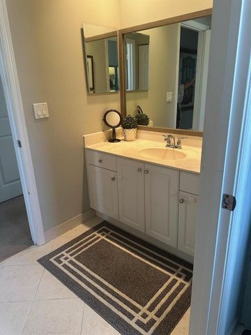 9205 Dupont Place, Wellington, FL 33414