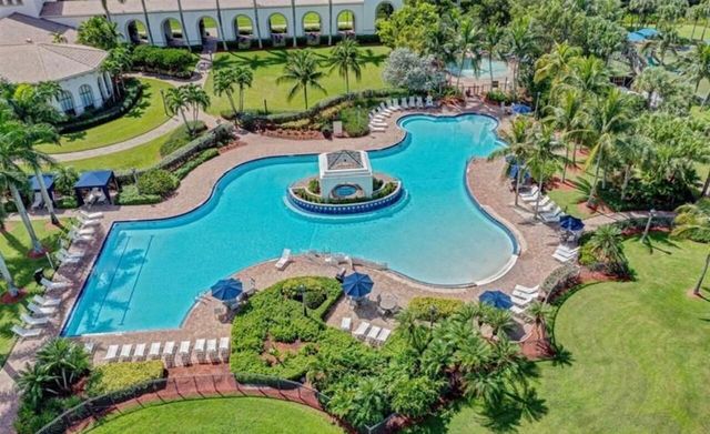 9205 Dupont Place, Wellington, FL 33414