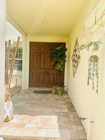 9205 Dupont Place, Wellington, FL 33414
