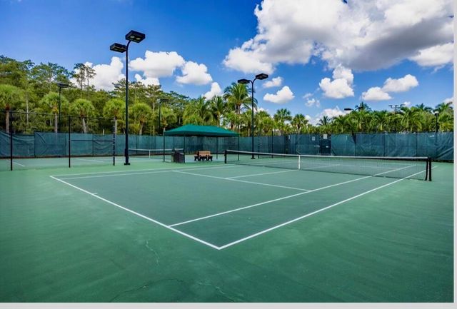 9205 Dupont Place, Wellington, FL 33414