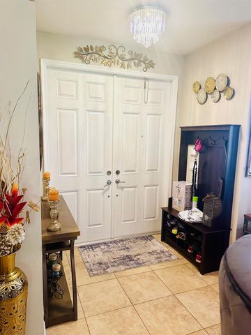 9205 Dupont Place, Wellington, FL 33414