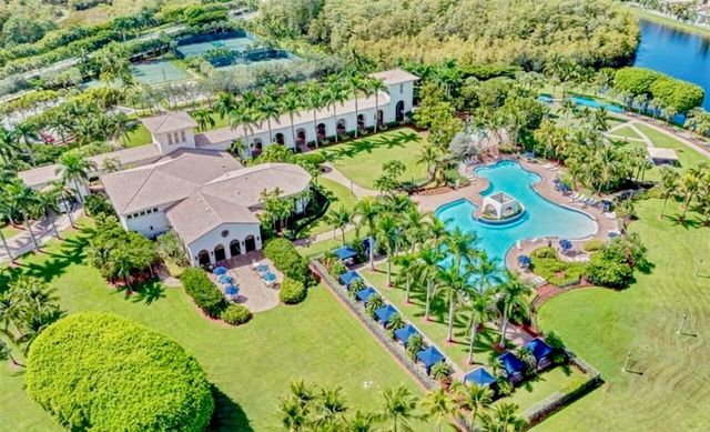 9205 Dupont Place, Wellington, FL 33414