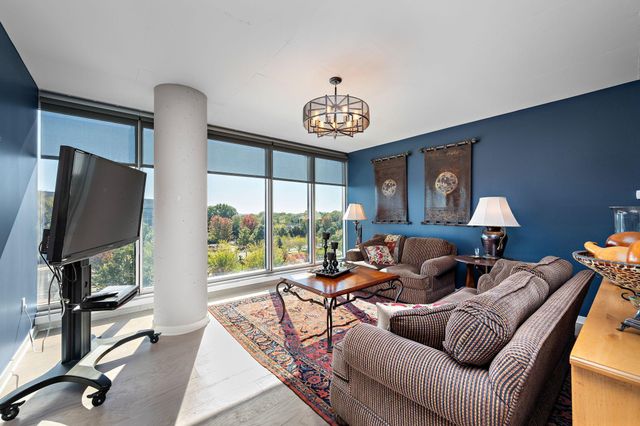 8161 33rd Avenue S 508, Bloomington, MN 55425