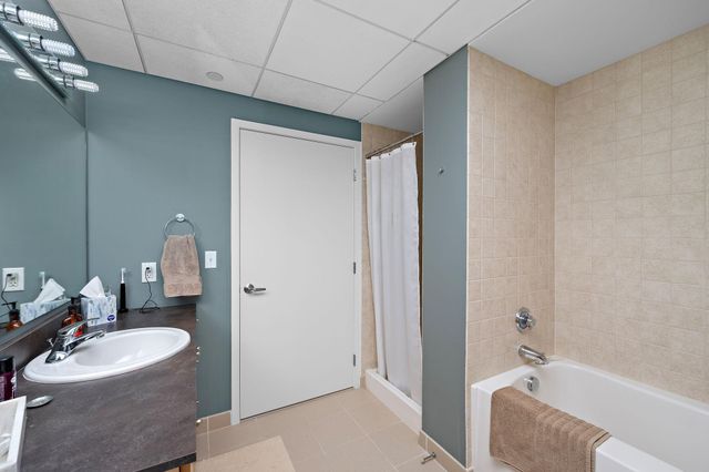 8161 33rd Avenue S 508, Bloomington, MN 55425