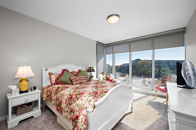 8161 33rd Avenue S 508, Bloomington, MN 55425