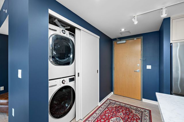 8161 33rd Avenue S 508, Bloomington, MN 55425