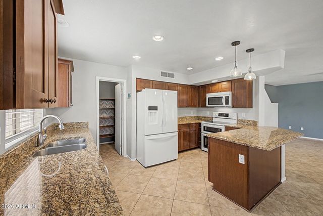 9315 W PALMER Drive, Peoria, AZ 85345