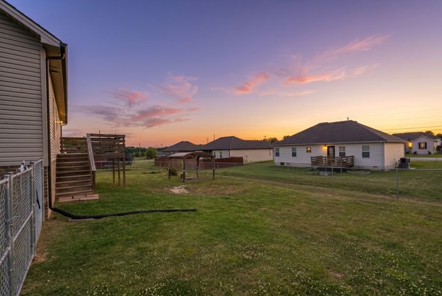 207 Jordan Ave, Shelbyville, TN 37160