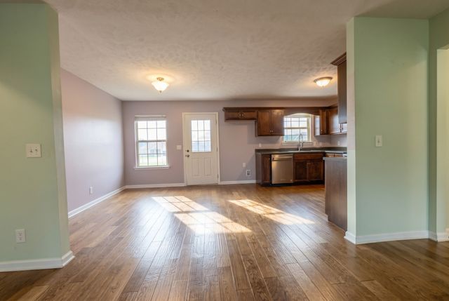 207 Jordan Ave, Shelbyville, TN 37160
