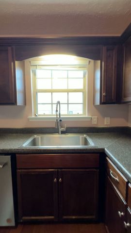207 Jordan Ave, Shelbyville, TN 37160