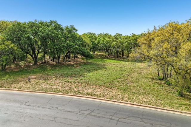 26101 Masters PKWY, Spicewood, TX 78669