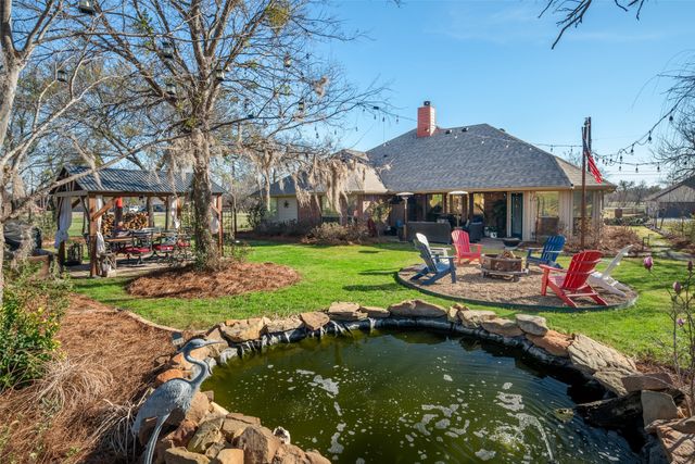 634 Half Moon Way, Runaway Bay, TX 76426