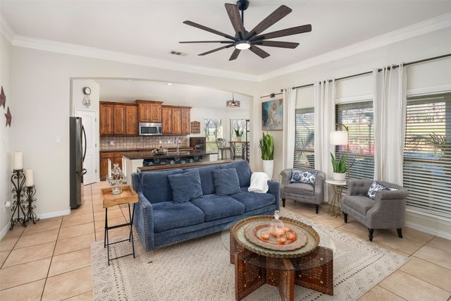 634 Half Moon Way, Runaway Bay, TX 76426