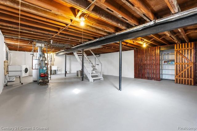 2269 S Circle Drive, Ann Arbor, MI 48103