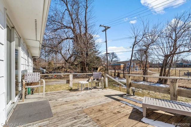 2269 S Circle Drive, Ann Arbor, MI 48103