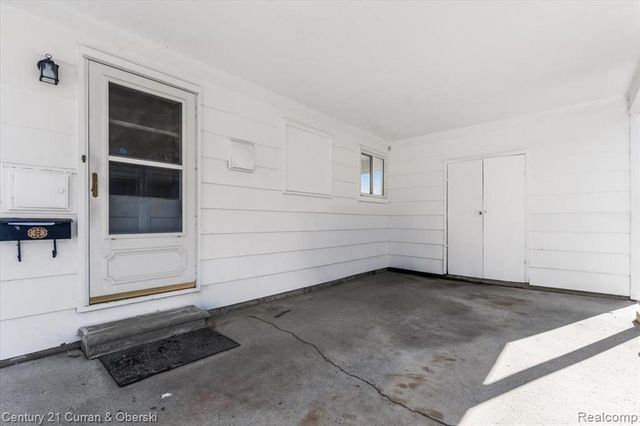 2269 S Circle Drive, Ann Arbor, MI 48103